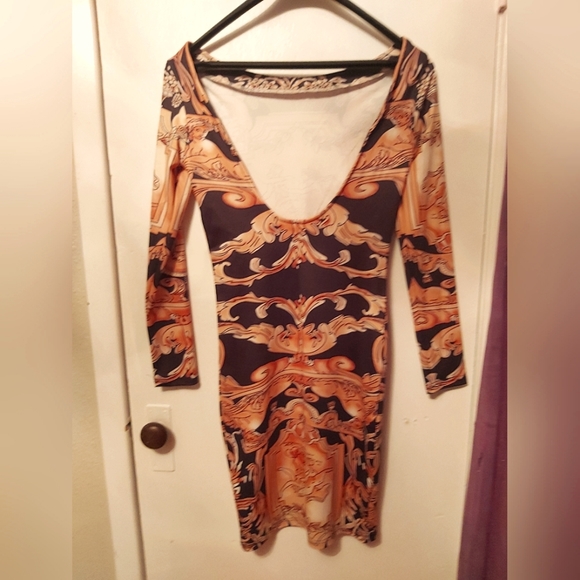 Never Before Worn ChicMe 3/4 Length Baroque Patterned Backless Dress - Picture 2 of 2